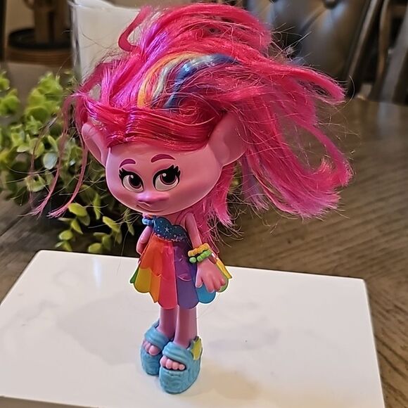 Other - Dreamworks troll world tour fashion celebration poppy doll